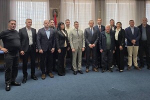 Dodeljeni ugovori za unapređenje šumarstva vredni 700 miliona dinara