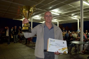 Apsolutni šampion Ante Vulin prodaje maslinovo ulje u tortama i pogačama