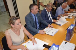 Potpisan 31 ugovor za ulaganja u obnovljive izvore energije i 38 za poboljšanje životnih uvjeta
