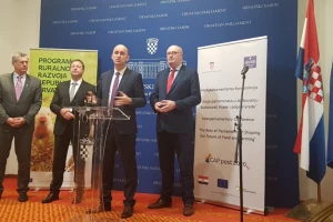 Hogan i Tolušić o novom ZPP-u, proračunu, projektu Slavonija i krizi sa šećerom