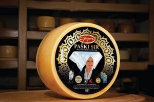 40 tona Paškog sira iz Gligore, a sirovine nema
