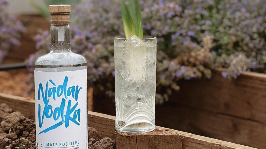 Sami siju svoj grašak i od njega prave vodku - klimatski pozitivnu