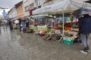 Uprkos lošem vremenu "Zlatna jesen Bugojno" održana - zadovoljni i izlagači i posjetioci