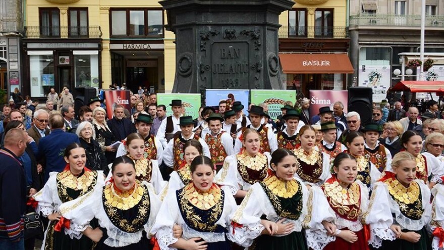 Trg bana Jelačića u znaku slavonskih delicija i rukotvorina