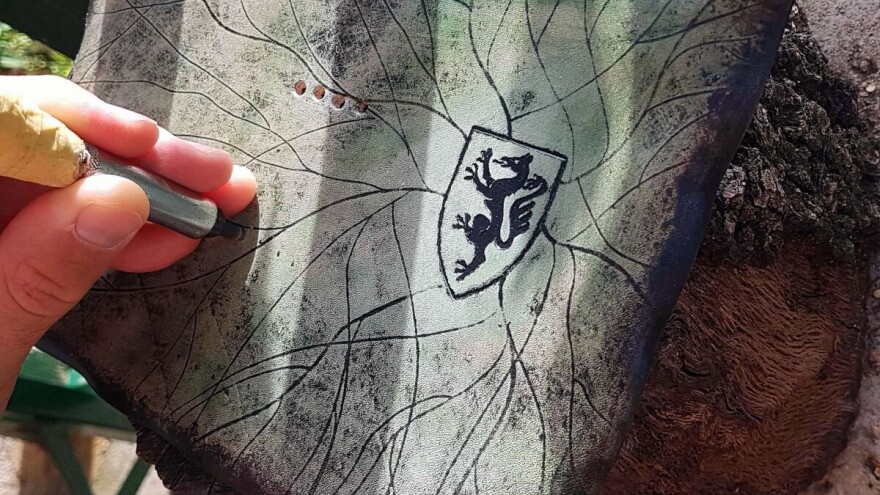 Okruženi ovcama i bjeloglavim supovima od kože stvaraju unikate s oznakom HOP