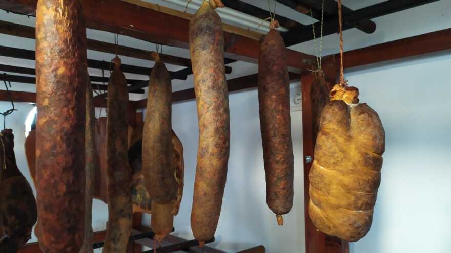Kulen traži lenjog gazdu - dovoljno vremena za sušenje i pravo za jelo