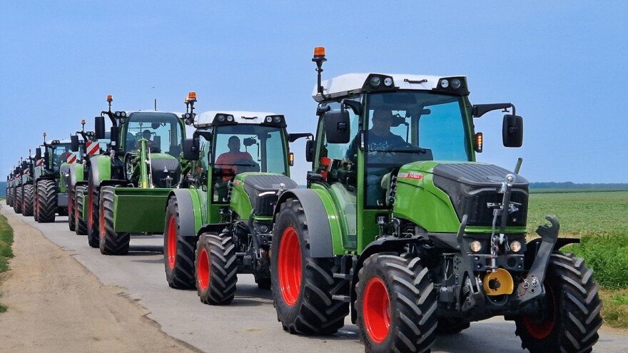 Čak 10 novih traktora stiglo u Belje, sedam u Vupik i PIK Vinkovce