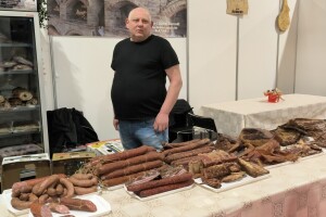 Zanimljivost na Viroexpu: OPG Šomođi nudi "slavonsku bajaderu" - prešanu prasetinu