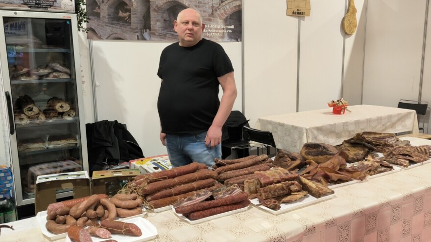 Zanimljivost na Viroexpu: OPG Šomođi nudi "slavonsku bajaderu" - prešanu prasetinu