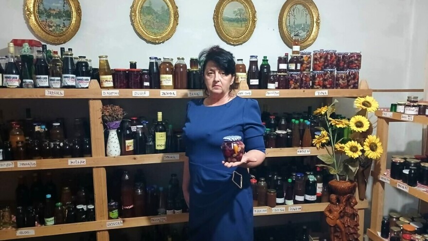 Zlatne ruke Dragice Jeremić: Iz Pribava teglice i kantice putuju širom države