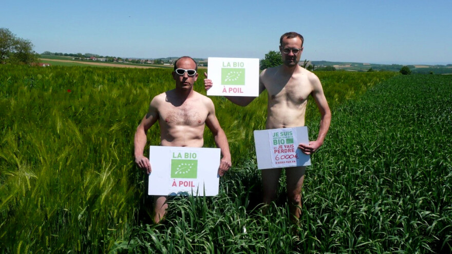 Eko proizvođači (polu)goli prosvjeduju na ulicama Pariza i društvenim mrežama