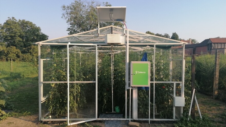 Pametna staklena bašta rešila problem nedostatka radne snage