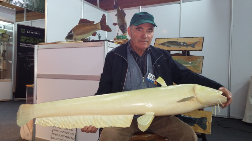 Đurine ručno izrađene limene ribe traže vlasnike