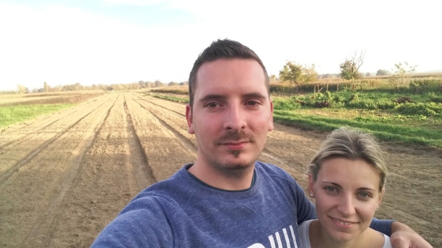 Mladi i poduzetni: Budući supružnici pokrenuli OPG Ivan Tomić i okrenuli se uzgoju domaćeg češnjaka