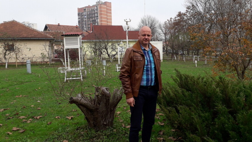 Prijedorski hidrometeorolozi prognoziraju vrijeme i uzgajaju voće u atraktivnom voćnjaku