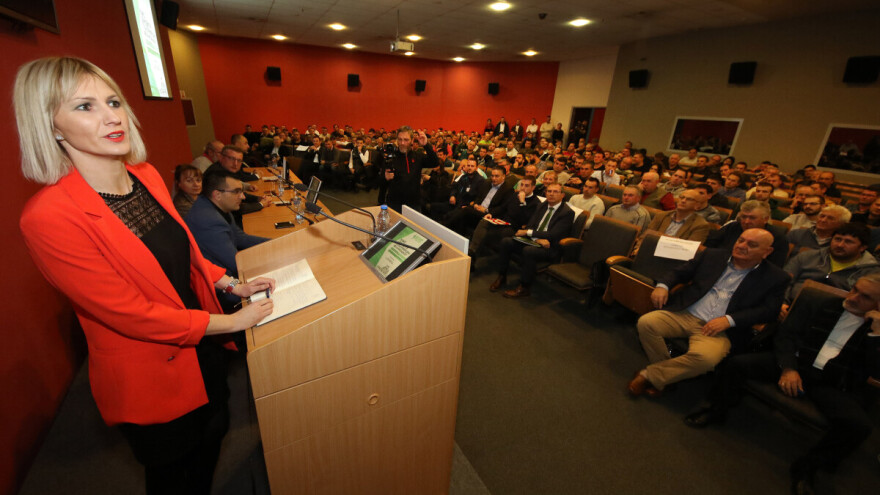 SUMP konferencija: Kako da mladi poljoprivrednik kupi traktor?