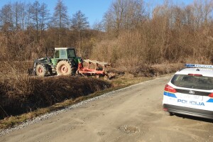 Poginuo pri padu s traktora