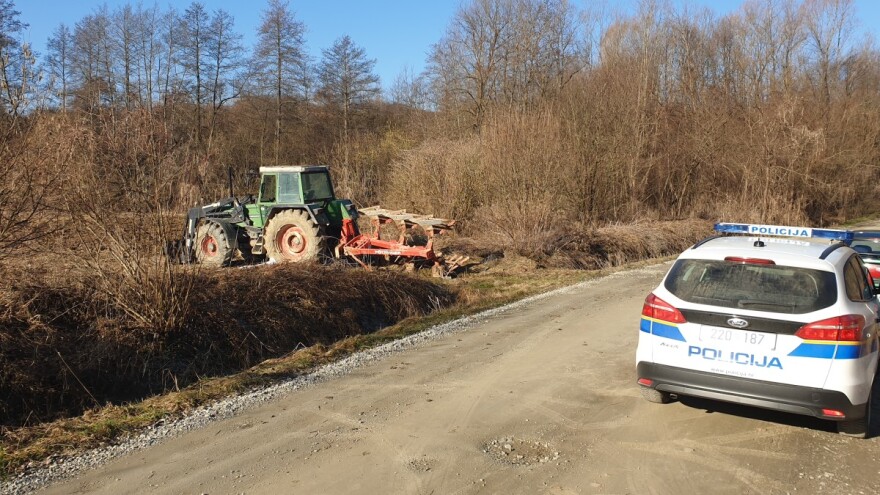 Poginuo pri padu s traktora