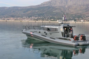 Ministarstvo poljoprivrede i MORH Hrvatskoj ratnoj mornarici predali brze brodice VGB M-46