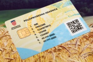 Polaznici izobrazbe za rad s pesticidima u nedoumici - koliko iskaznica ćemo imati?