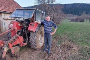 Dejan iz Kecmanske doline ima najbolji šljivik i rakiju u petrovačkom kraju