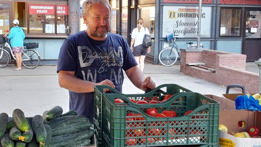 Palika Bajči povrće uzgaja 30 godina, s tržnice se uvijek vraća praznih gajbi