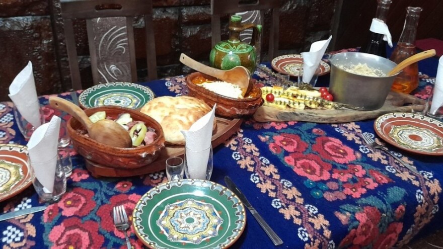 Seljačko meso i pečeni sir - stara jela