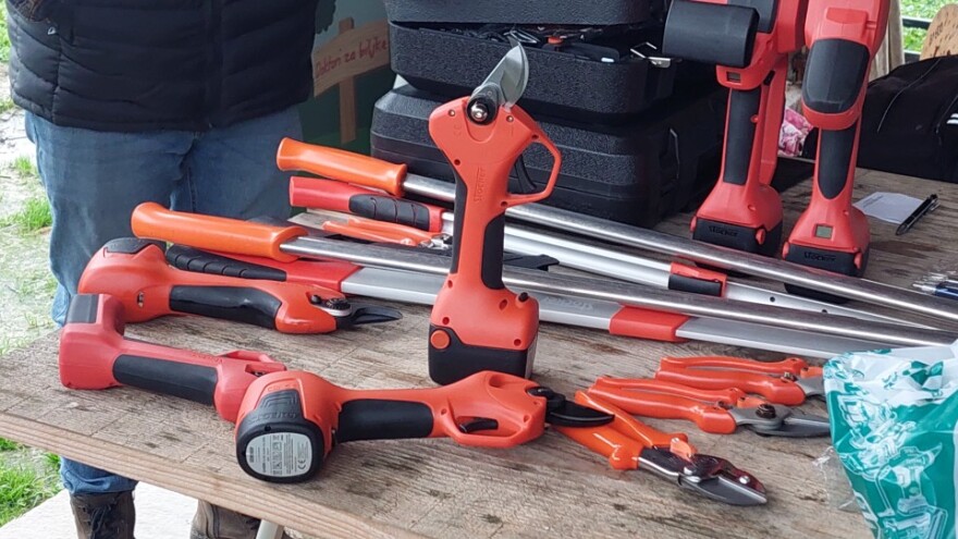 Budućnost rezidbi je u električnim makazama - brže i lakše?