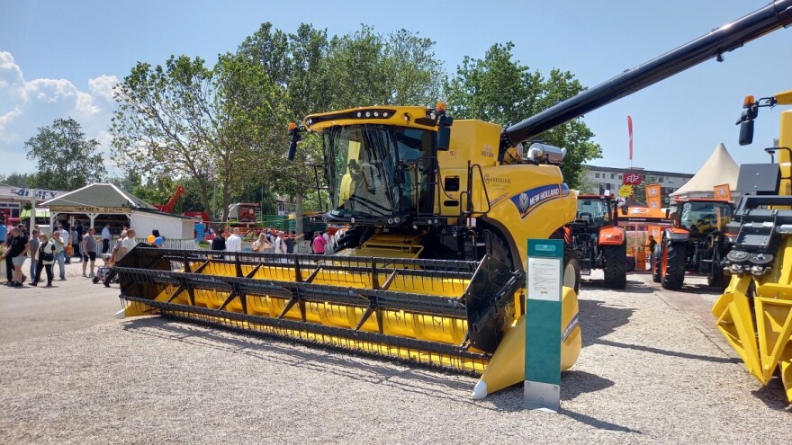 Desetogodišnjica New Hollanda u kompaniji Agroglobe