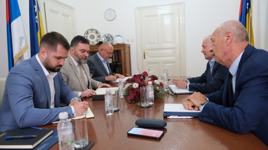 Košarac sa predstavnicima komorskog sistema: Podrška zabrani izvoza oblovine