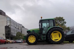 Poljoprivrednici najavili: Traktorima ćemo štititi studente
