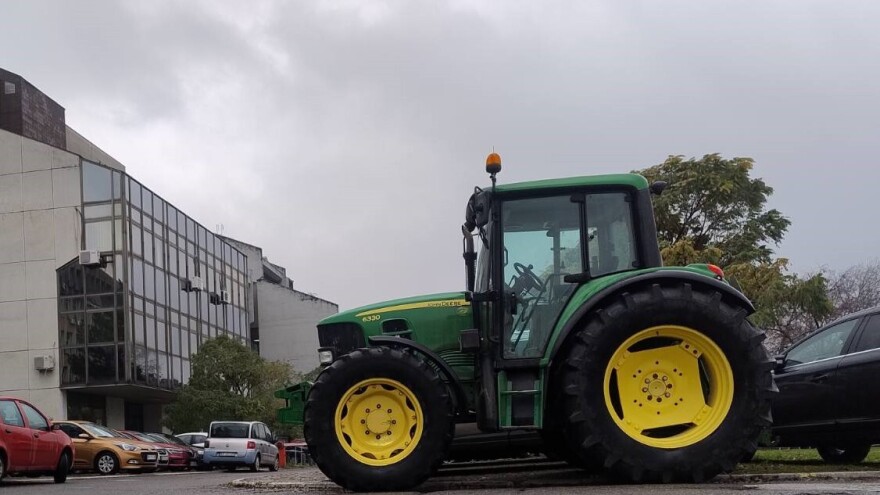 Poljoprivrednici najavili: Traktorima ćemo štititi studente