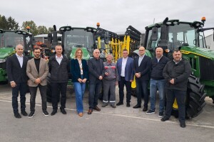 Podravka Agri preuzela čak 22 nova John Deere traktora serije 6