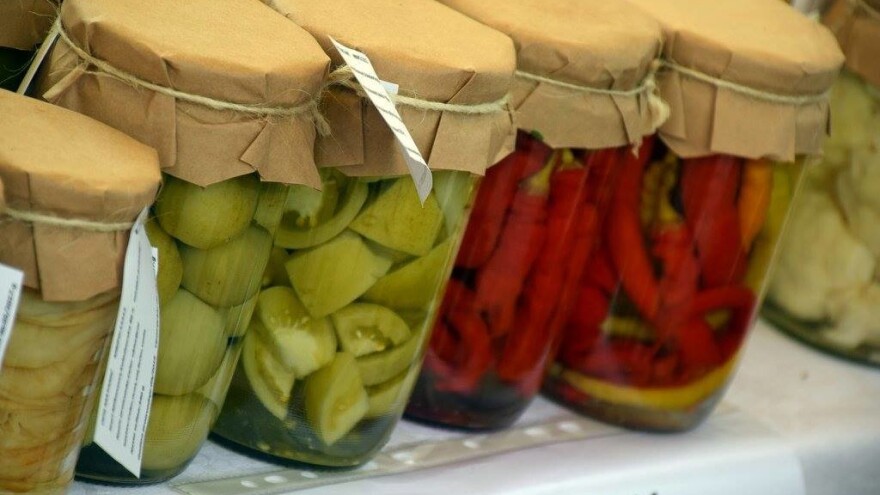 Pekmezi, džemovi, ukiseljeno povrće, suho meso, med - dođite na Sajam zimnice i autohtonih proizvoda!