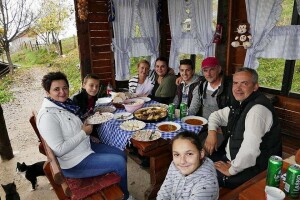 Ajanovići napustili posao i osnovali farmu koza - ne planiraju se vratiti u grad