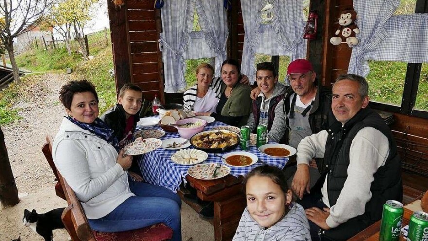 Ajanovići napustili posao i osnovali farmu koza - ne planiraju se vratiti u grad