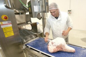 Testna proizvodnja pršuta u novim pogonima Žita