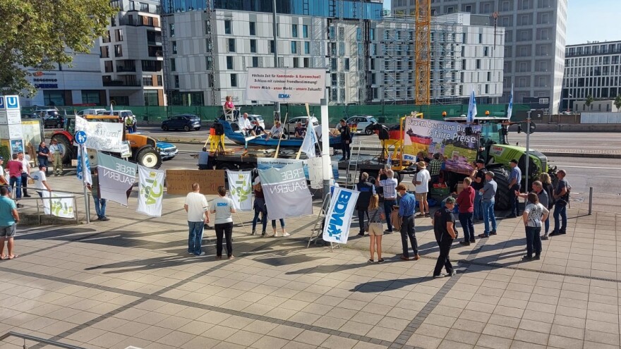 I njemački stočari na koljenima - prosvjeduju diljem zemlje