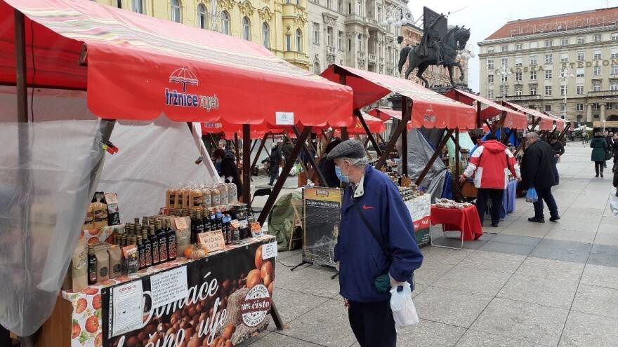 Tomašević ne želi domaće poljoprivrednike na Trgu bana Jelačića?