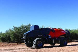 Kubota predstavila autonomnu prskalicu KFast i inovaciju u zaštiti biljaka UV tehnologijom