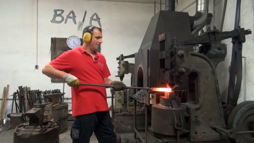 Od par satara do asortimana raznih proizvoda: Josip Čavajda jedan je od rijetkih kovača