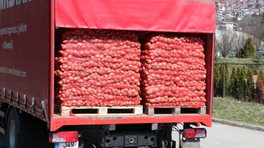 Počeo otkup poljoprivrednih viškova u KS, poznata cijena krompira