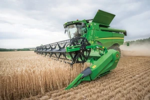 Kadirovci ukrali vrednu John Deere i Väderstad mehanizaciju - pronađena je