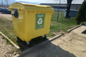 Postavljeno 10 novih kontejnera za odlaganje otpada od pesticida