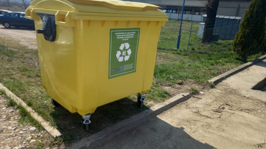 Postavljeno 10 novih kontejnera za odlaganje otpada od pesticida