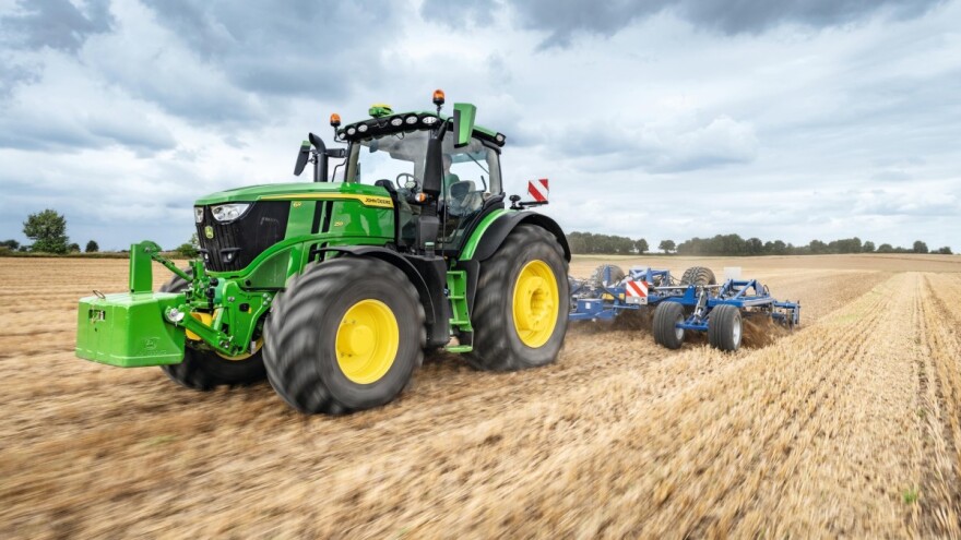 Deere će omogućiti poljoprivrednicima da sami poprave svoju opremu?