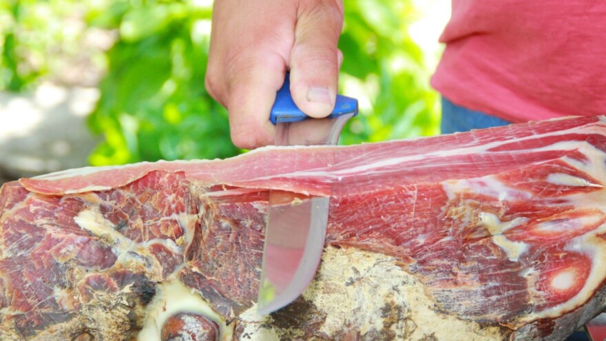 Vrgorac u Zagrebu uz jagode, pršut i vina