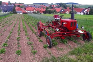 Oldtimer Schmotzer Rekord Kombi postao e-traktor