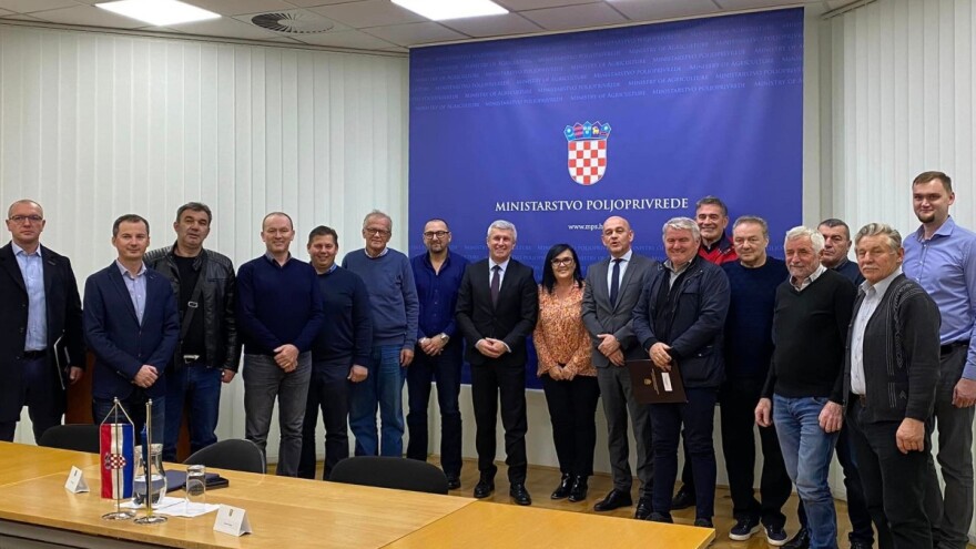 Potpisani ugovori: Tri milijuna kuna uzgojnim udruženjima u stočarstvu