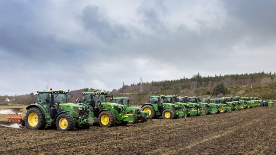 John Deere predstavio inovacije i najavio poboljšanja na traktorima četiri serije